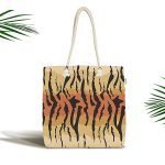 Beyaz Zemin Üzerinde Rengarenk Çiçek Desenli Dijital Baskılı Kumaş Plaj Çantası Realhomes