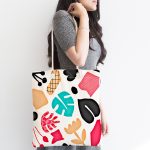 Beyaz Zemin Üzerinde Renkli Yaprak Desenli Dijital Baskılı Kumaş Plaj Çantası Realhomes