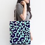 Renkli Zemin Üzerinde Geometrik Desenli Dijital Baskılı Kumaş Plaj Çantası Realhomes