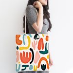 - Canta-8161-1 - Realhomes  Beyaz Zemin Üzerinde Geometrik Desenli Dijital Baskılı Kumaş Plaj Çantası Realhomes