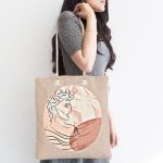 Pastel Zemin Üzerinde Antik Desenli Dijital Baskılı Kumaş Plaj Çantası Realhomes