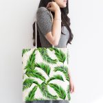 - Canta-8343-1 - Realhomes Beyaz Zemin Üzerinde Yeşil Yaprak Desenli Dijital Baskılı Kumaş Plaj Çantası Realhomes