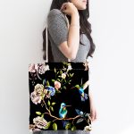 Siyah Zemin Üzerinde Kuş Desenli Dijital Baskılı Kumaş Plaj Çantası Realhomes