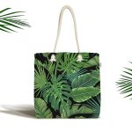 - Canta-8428 - Realhomes Siyah Zemin Üzerinde Yeşil Yaprak Desenli Dijital Baskılı Kumaş Plaj Çantası Realhomes