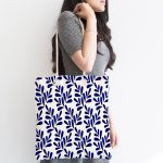 Beyaz Zemin Üzerinde Mavi Yaprak Desenli Dijital Baskılı Kumaş Plaj Çantası Realhomes