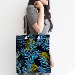 Siyah Zemin Üzerinde Gold Detaylı Mavi Yaprak Desenli Dijital Baskılı Kumaş Plaj Çantası Realhomes