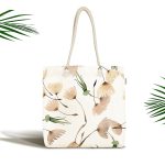 Beyaz Zemin Üzerinde Çiçek Desenli Dijital Baskılı Kumaş Plaj Çantası Realhomes