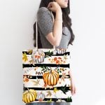 Beyaz Zemin Üzerinde Siyah Çizgili Bal Kabağı Desenli Dijital Baskılı Kumaş Plaj Çantası Realhomes