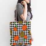 Siyah Beyaz Ekose Üzerinde Renkli Balkabağı Desenli Dijital Baskılı Kumaş Plaj Çantası Realhomes