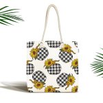 Beyaz Zemin Üzerinde Ekose Desenli Bal Kabağı Motifli Dijital Baskılı Kumaş Plaj Çantası Realhomes