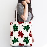 - Canta-8645-1 - Realhomes Beyaz Zemin Üzerinde Ekoseli Sonbahar Yaprak Desenli Dijital Baskılı Kumaş Plaj Çantası Realhomes