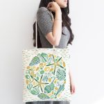 - Canta-8787-1 - Realhomes Beyaz Zemin Üzerinde Deniz Yıldızı Desenli Dijital Baskılı Kumaş Plaj Çantası Realhomes