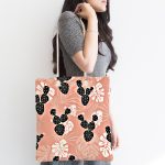 Renkli Zemin Üzerinde Yaprak Desenli Dijital Baskılı Kumaş Plaj Çantası Realhomes