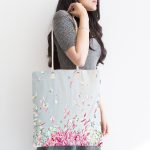 Pastel Zeminli Rengarenk Ortanca Çiçek Dijital Baskılı Kumaş Plaj Çantası Realhomes