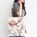 Beyaz Zeminde Dal Ve Çiçek Figürlü Dijital Baskılı Kumaş Plaj Çantası Realhomes