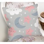 Realhomes Renkli Bulutlar Arasında Ay Yıldız Tasarımlı Dijital Baskılı Modern Yastık Kırlent Kılıfı Realhomes