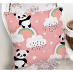 - Print - Realhomes Pembe Zeminde Bulutlar Ve Panda Dijital Baskılı Özel Tasarım Modern Yastık Kırlent Kılıfı Realhomes
