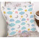 - Print - Realhomes Beyaz Zeminli Bulut Ve Ay Desenli Dijital Baskılı Özel Tasarım Modern Yastık Kırlent Kılıfı Realhomes