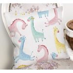 Renkli Zürafa Motifli Dijital Baskılı Özel Tasarım Modern Yastık Kırlent Kılıfı Realhomes