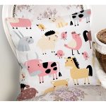 - Farm animals background in children style - Realhomes Sevimli Çiftlik Hayvanları Temalı Dijital Baskılı Özel Tasarım Modern Yastık Kırlent Kılıfı Realhomes