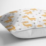 - Cute giraffe seamless pattern background - Realhomes Sevimli Zürafa Tasarımlı Dijital Baskılı Özel Tasarım Modern Yastık Kırlent Kılıfı Realhomes