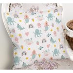 - Rh-K1298-1 - Realhomes  Sevimli Ahtapot Ve Denizkızı Desenli Dijital Baskılı Özel Tasarım Modern Yastık Kırlent Kılıfı Realhomes