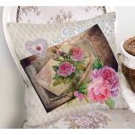 Krem Zeminde Güller Ve Fotoğraflar Dijital Baskılı Dekoratif Modern Yastık Kırlent Kılıfı Realhomes