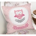 Pembe Zeminde Sevimli Baykuş Çizimli Dijital Baskılı Dekoratif Yastık Kırlent Kılıfı Realhomes