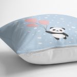 - Rh-K4353m-2 - Realhomes Mavi Zemin Uçan Balonlar ve Sevimli Panda Desenli Modern Yastık Kırlent Kılıfı Realhomes