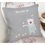 - Rh-K4391g-1 - Realhomes Gri Zeminde Ayıcık Bebek Odası Yastık Kırlent Kılıfı Realhomes