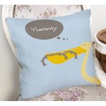 - Rh-K4590m-1 - Realhomes Mavi Zeminde Leylek Motifli Özel Tasarım Çocuk Odası Yastık Kırlent Kılıfı Realhomes