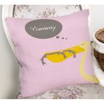 - Rh-K4590p-1 - Realhomes  Pembe Zeminde Leylek Motifli Özel Tasarım Çocuk Odası Yastık Kırlent Kılıfı Realhomes