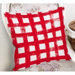 - Rh-K5236kirmizi-1 - Realhomes Kırmızı Zeminde Geometrik Kare Motifli Dekoratif Yastık Kılıfı Realhomes