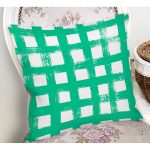 Yeşil Zeminde Geometrik Kare Motifli Dekoratif Yastık Kılıfı Realhomes