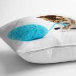 - Rh-K5647-2 - Realhomes İple Oynayan Yavru Kedi Desenli Modern Yastık Kırlent Kılıfı Realhomes