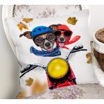 - Rh-K5723-1 - Realhomes Motor Süren Çılgın Köpekler Dijital Baskılı Modern Yastık Kırlent Kılıfı Realhomes