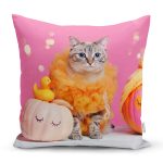 Bal Kabakları Arasında Sevimli Kedi Modern Yastık Kırlent Kılıfı Realhomes