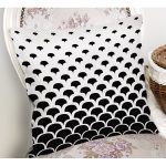 Realhomes Uçan Siyah Puantiyeler Dijital Baskılı Yastık Kırlent Kılıfı Realhomes