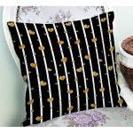 - Rh-K6126-1 - Realhomes Çizgili Zemin Üzerinde Altın Kalpler Desenli Dijital Baskılı Dekoratif Yastık Kırlent Kılıfı Realhomes