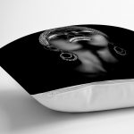 - Rh-K6742-2 - Realhomes  Siyahi Afrika Kadın Modern Dijital Baskılı Dekoratif Yastık Kırlent Kılıfı Realhomes