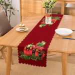 - Runner-10145 - Realhomes Bordo Zemin Çam Yapraklı Mum Tasarımlı Dijital Baskılı Dekoratif Runner Realhomes