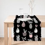 - Runner-10233-1 - Realhomes Siyah Zemin Vazo Desenli Dijital Baskılı Modern Runner Realhomes