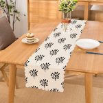 Siyah Beyaz Yaprak Motifli Dekoratif Runner Realhomes