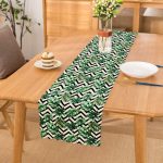 - Runner-2538 - Realhomes  Zigzag Siyah Beyaz Şerit Temalı Yaprak Çizimi Runner Realhomes