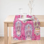 Pembe Zeminli Kurukafa Dijital Baskılı Runner Realhomes