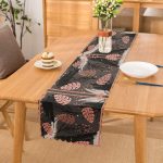 - Runner-3947 - Realhomes Koyu Renk Zeminde Soyut Yaprak Desenli Özel Tasarım Dijital Baskılı Modern Runner Realhomes