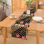 Puanlı Zeminde Çiçek Ve Zincir Desenli Özel Tasarım Dijital Baskılı Modern Runner Realhomes