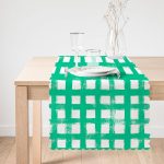 Yeşil Zeminde Geometrik Kare Motifli Dekoratif Runner Realhomes