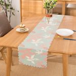 - Runner-5338 - Realhomes Renkli Zeminde Pembe Ve Beyaz Yaprak Motifli Dekoratif Runner Realhomes