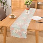 - Runner-5365 - Realhomes  Renkli Zemin Üzerinde Beyaz Ve Pembe Yaprak Motifli Runner Realhomes